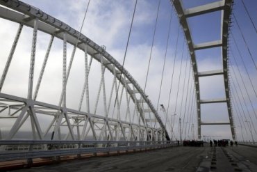 Россияне назвали открытие моста в Крым событием года