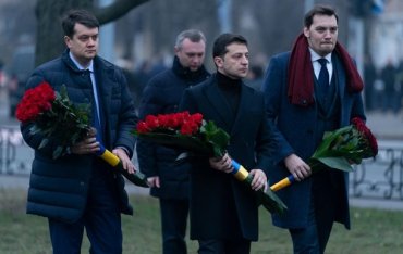 Зеленский почтил память ликвидаторов аварии на ЧАЭС