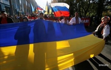 Опрос: сколько россиян ждут улучшения отношений с Украиной