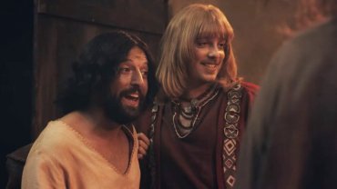 В бразильской комедии Иисуса Христа изобразили гомосексуалистом