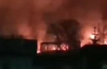 В России вспыхнул пожар на нефтехимическом заводе