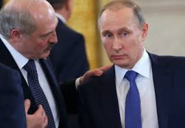 Лукашенко заявил Путину, что ищет замену российскому газу