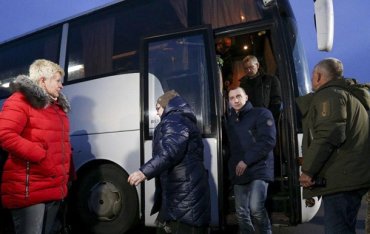 СМИ назвали украинцев, оставшихся после обмена в «ЛДНР»