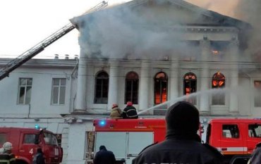 В центре Полтавы горело историческое здание: обнаружена первая жертва