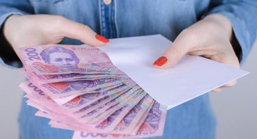 Сегодня минимальная зарплата в Украине выросла до 6500 грн