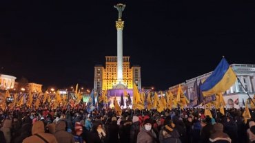 В Киеве прошел мирный «госпереворот»: как это было