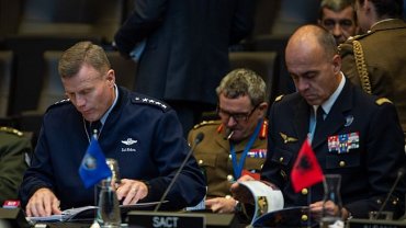 Военный комитет НАТО провел экстренную встречу по Украине