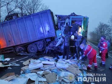 На Николаевщине столкнулось два грузовика – есть погибший