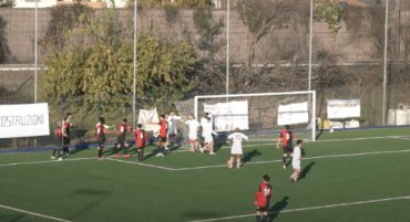 Футбольный скандал в Италии: судья не заметил гол с пенальти из-за дырки в сетке
