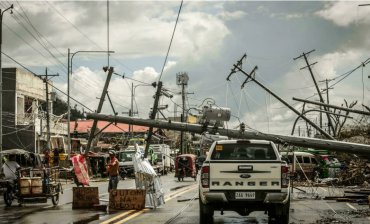 Самый смертоносный в истории: супертайфун на Филиппинах унес жизни более 200 людей