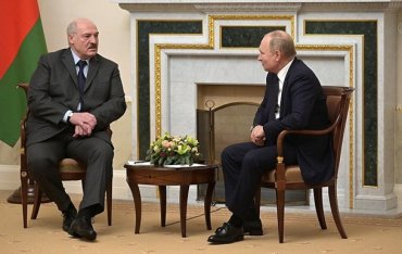 Лукашенко попросил Путина продолжать проводить совместные военные учения