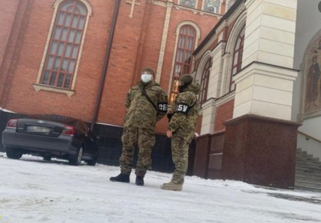 СБУ проводит обыски в Свято-Покровском соборе в Борисполе