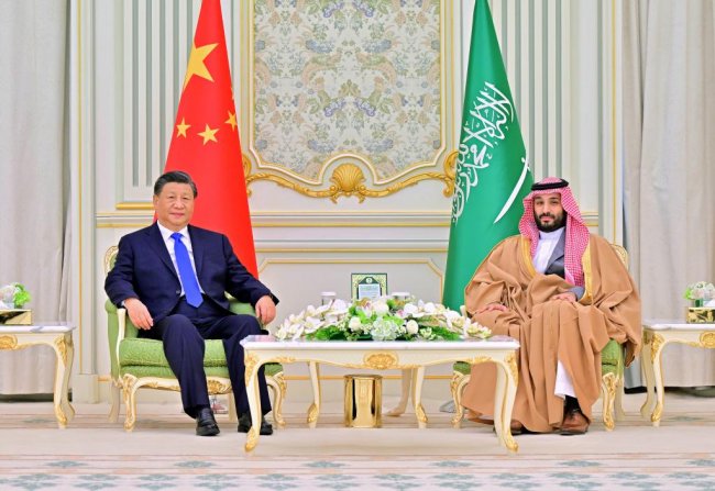 Сі Цзіньпін вперше за шість років відвідав Саудівську Аравію і заявив про «нову еру»