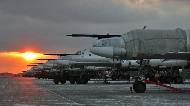 Росія передислокувала стратегічну авіацію після вибухів на аеродромах