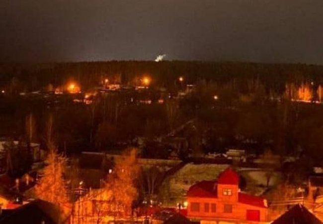 В Брянской области РФ в районах воинских частей ночью прогремели взрывы
