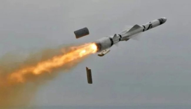 Россияне массированно обстреляли Украину ракетами: что известно