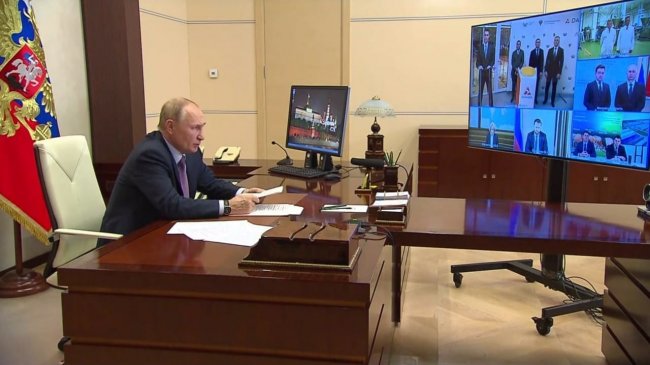 Кремль наказав держкомпаніям запустити інкубатор позитивних новин про Путіна