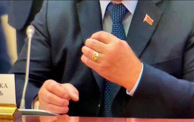 Девять перстней властей: что означают кольца, которые Путин подарил лидерам стран СНГ