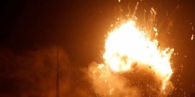 Вночі в Ростові пролунали вибухи: кажуть про ракетний удар по станції