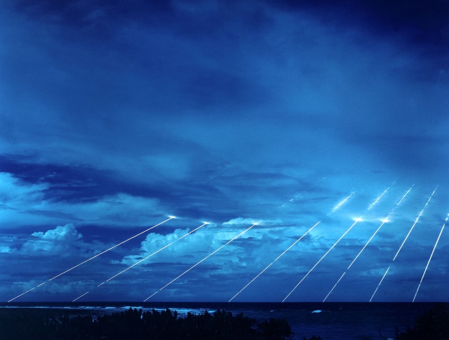 Тестовая работа блока разведения ракеты «Трайдент2», точность КВО 70 метров
