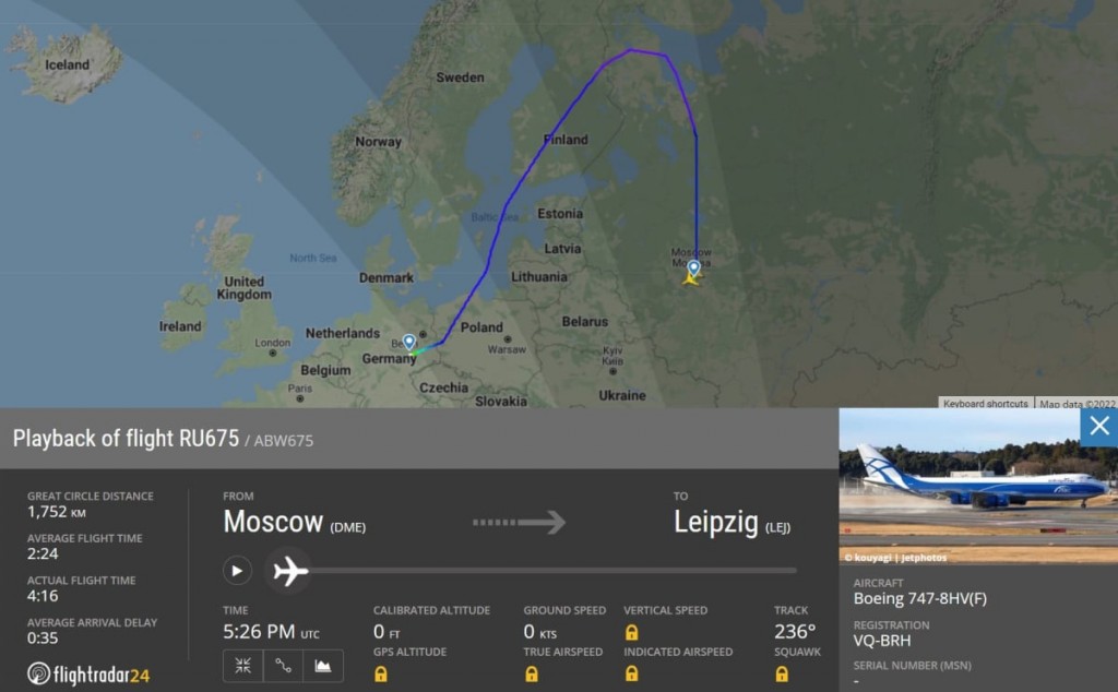Российский борт полетел по очень странному маршруту