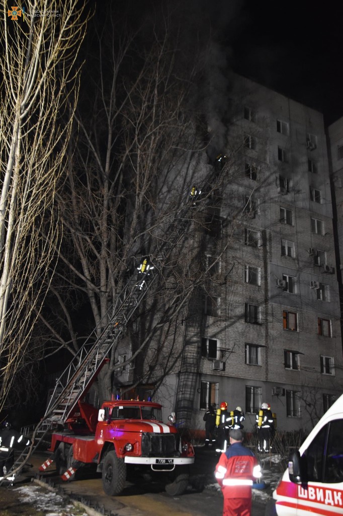 Пожар вспыхнул на 7-м этаже девятиэтажки
