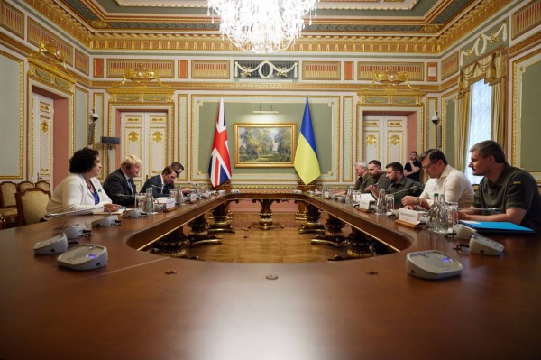 Стороны обсудили множество вопросов, связанных с поддержкой Украины