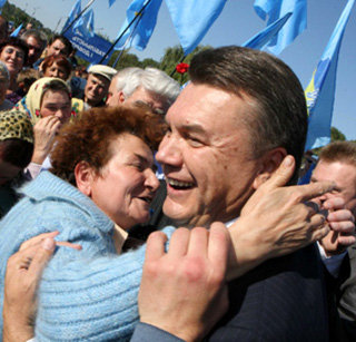 Народ избрал Виктора ЯНУКОВИЧА с надеждой на воссоединение Украины с Россией