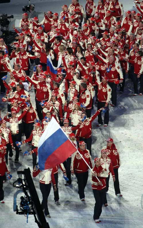 Алексей Морозов взял флаг России в руки, не побоявшись дурных примет.