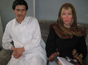 Блондинка: Меня изнасиловал `Талибан` и я ему благодарна 