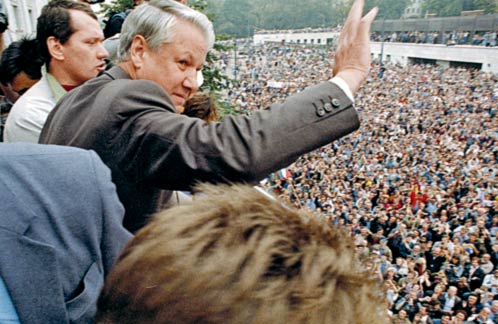 Чтобы убрать с дороги Президента СССР Горбачева, Ельцин убрал СССР.