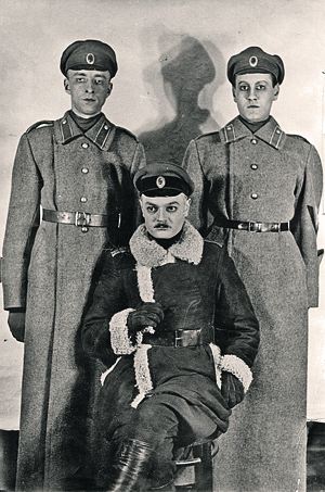 Николай Хмелев в роли Алексея Турбина (&laquo;Дни Турбиных&raquo;, МХАТ). Фото из архива семьи Жиляевых.
