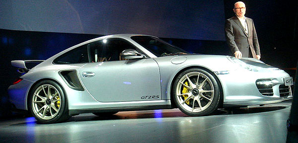 Новый суперкар от Porsche засветился