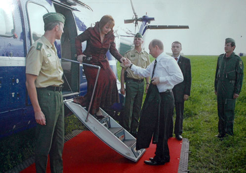 Владимир Путин с супругой Людмилой Путиной во время поездки в Германию. 6 июня 2007 г. 
