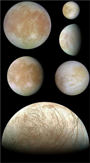Кадры для этого мозаичного изображения Европы были получены автоматическим кораблем Галилео во время его полета вокруг Юпитера в 1995 - 2003 годах.