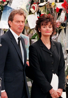 Тони и Шерил Блэр на похоронах принцессы Дианы. Фото (c)AFP