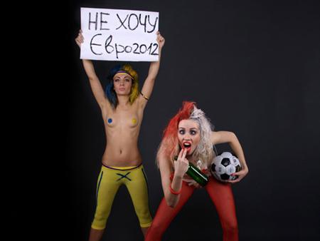 Женское движение FEMEN представило свой вариант талисманов Евро-2012.