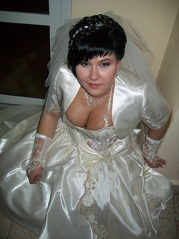 Настя из Трускавца &ndash; дочь Януковича? СРАВНИТЕ ФОТО